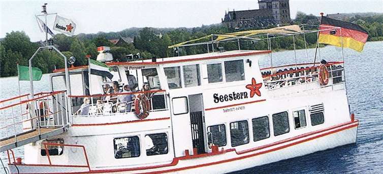 Nach der Domführung, Stadtrundfahrt und Nibelungen-Express fahren die Teilnehmer mit dem Schiff über die Xantener Süd- und Nordsee und genießen an Bord Kuchen und Kaffee.Foto: privat