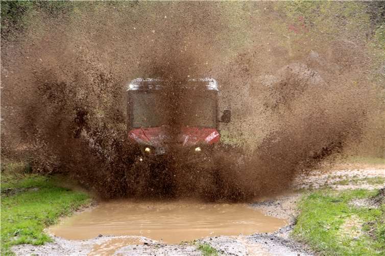 Nach der Einweisung konnten die Wehren die Fähigkeiten im Gelände Testen.