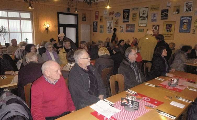 Nach der Führung durch die Vulkanbrauerei trafen sich die Senioren zum gemütlichen Teil in der „Fasswix“.