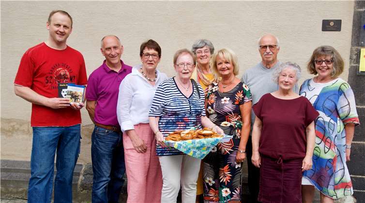 Nach der Sommerpause lädt die Steuerungsgruppe „Kommunales Kino“ zur nächsten Vorführung ein (v.l.): Wladimir Klauser, Hans-Georg Hansen, Brigitte Witschas, Susanne Bender, Doris Jonas, Hiltrud Ruland, Peter Birlem, Gabriele Specht-Birlem und Sigrid Schug.Foto: HG Hansen