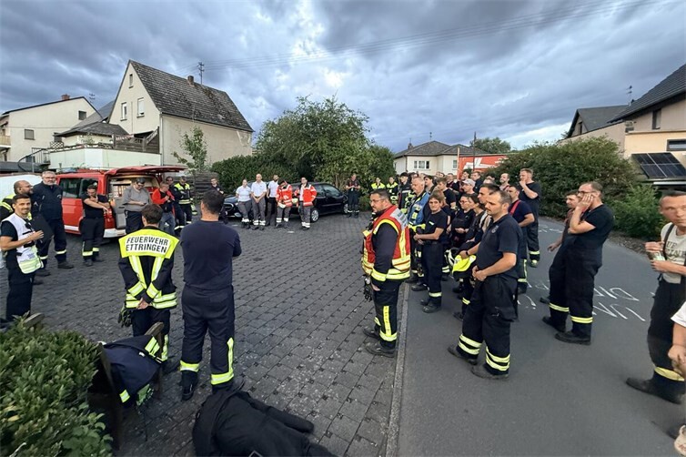 Nach der Übung wurde der komplette Einsatz besprochen.