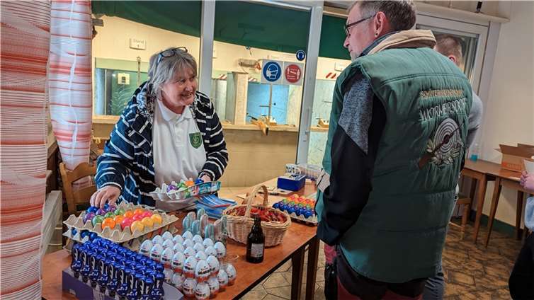 Nach der coronabedingten Pause konnte die Jugend der Schützenbruderschaft Oberdrees endlich wieder ein Ostereierschießen für kleine und große Gäste im Schützenhaus anbieten. Fotos: privat