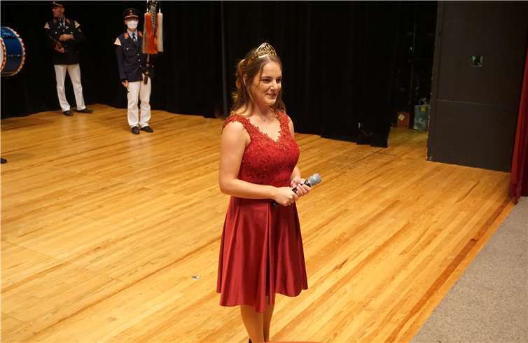 Nach der musikalischen Begrüßung durch den Spielmannszug Ahrweiler begrüßte Eva Lanzerath die vielen Gäste.