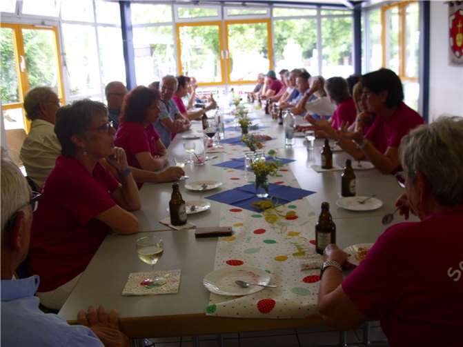 Nach ein paar Stunden in gemütlicher Runde ging man mit einem fröhlichen „Bis zum nächsten Mal“ auseinander. Foto: privat