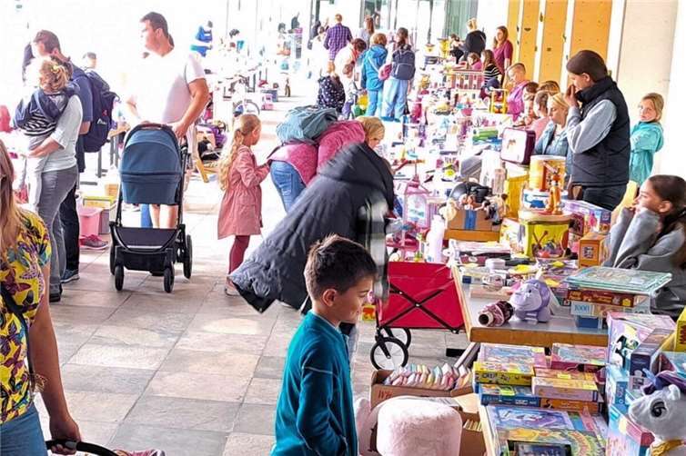 Nach einem Jahr Pause startet der Flohmarkt samt Tauschbörse Ende Juni in die zweite Runde. Foto: Martin Busenbender