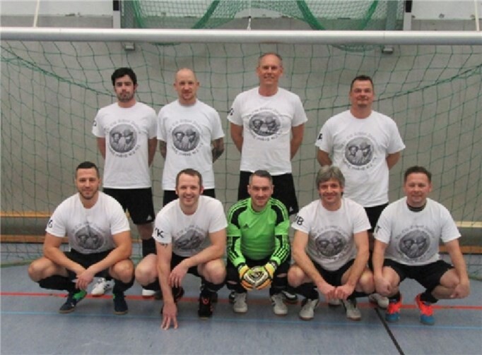 Nach einem Sieg über den SV Blau-Gelb Dernau konnte die AH Alte Schule Remagen über den Turniersieg in Bachem jubeln.  privat