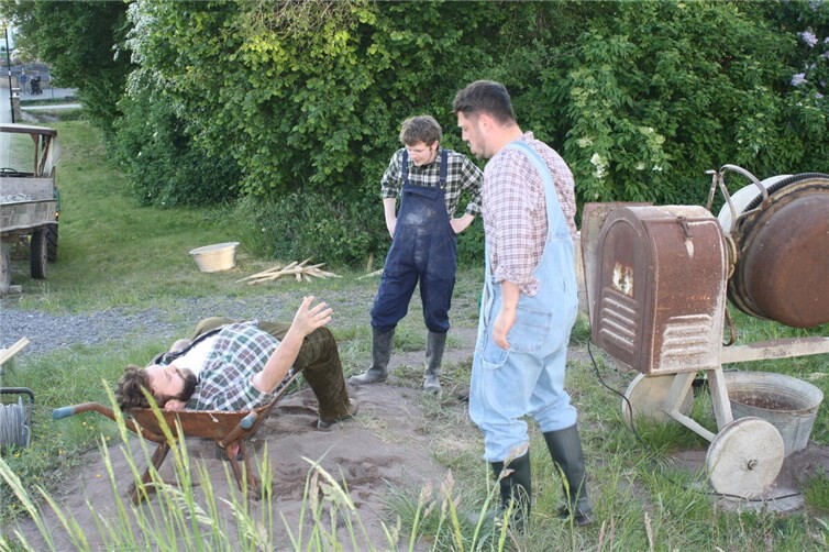Theaterabend in Hambuch mit 130 Darstellern und 18 Spielstationen