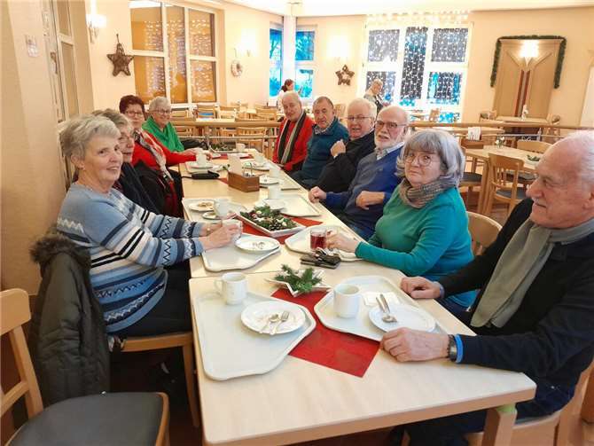 Nach einer informativen Runde machte man eine Kaffeepause im Cafe „Zum Schänzchen“. Foto: privat