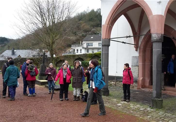 Nach einer kurzen Besinnung in der St. Castorkirche ging es wieder zurück nach Bad Ems.