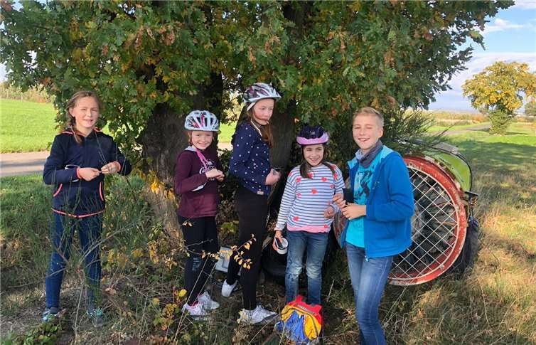Nach erfolgreicher Suche gab es für jeden Teilnehmer einen Schatz.Foto: Andrea Schmitz