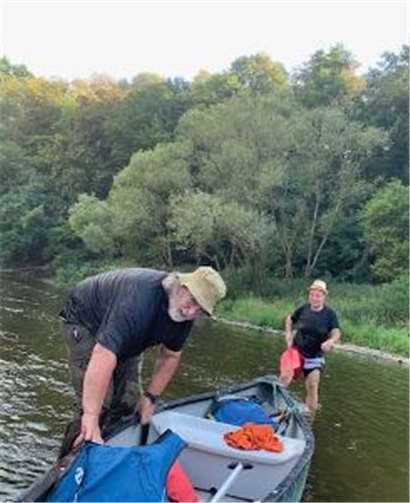 Nach etlichen Kilometern vorbei an landschaftlich schönen Ufergestaden wurde pausiert.Foto: privat