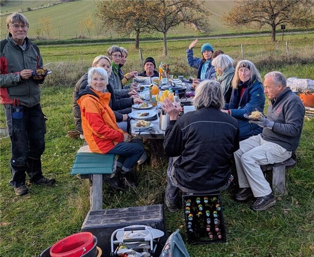 Nach getaner Arbeit gab es herzhaften Döppekooche.  Foto: privat