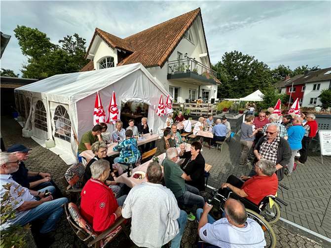 Nach längerer Pause konnte die St. Johannes Nachbarschaft Miesenheim endlich wieder ihr traditionelles Sommerfest feiern. Foto: privat