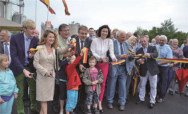 Nach langer Wartezeit freuten sich die Bürger von Kruft über die neue Ortsumgebung. -ET-