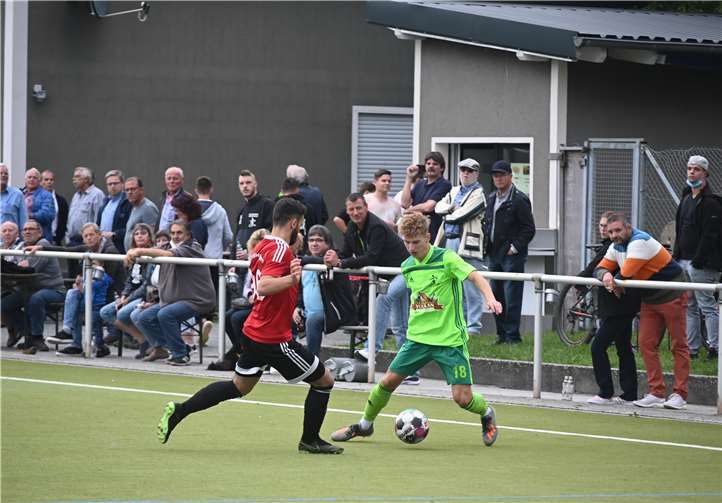 Nach nur einem Jahr kehrt Julian Schäfer (re.) zum TuS Mayen zurück.