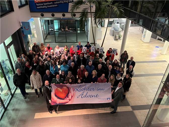 Nach pandemiebedingter Pause hat die Raiffeisenbank Voreifel eG nun erstmals wieder die bekannte Spendenaktion „Lichter im Advent“ durchgeführt. Foto: Raiffeisenbank Voreifel eG