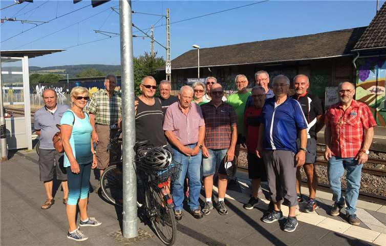 Nach rund 62 Kilometern kamen die Radler in Schweich am Bahnhof an. privat