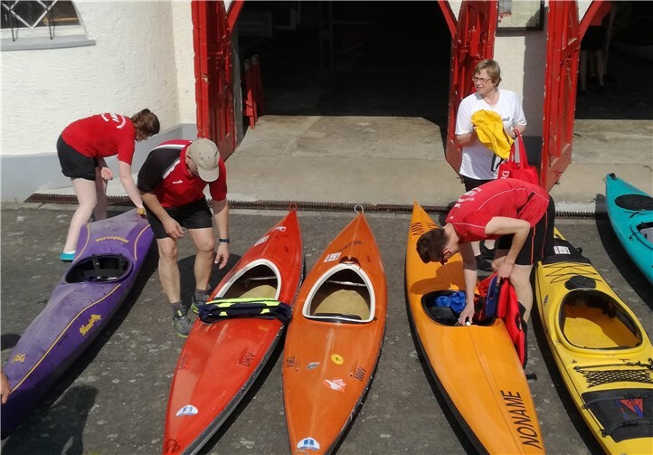 Nach rund zweieinhalb Stunden auf dem Rhein kamen die Kanuten am heimischen Bootshaus in Neuwied an.  privat