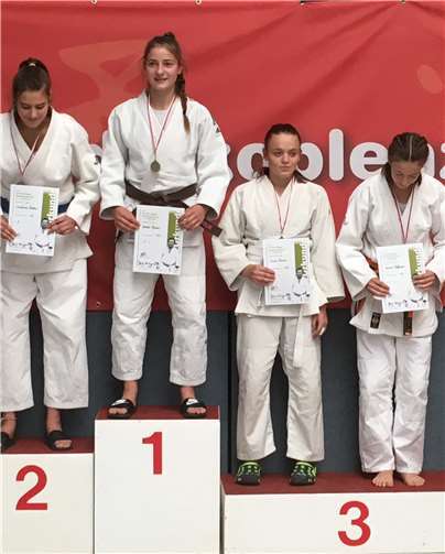 Nach sehr guten Trainingsleistungen ist der Knoten auch beim Wettkampf geplatzt - Christiane Giesen mit dem zweiten Platz in der U18 beim Judo Ranglistenturnier. Privat