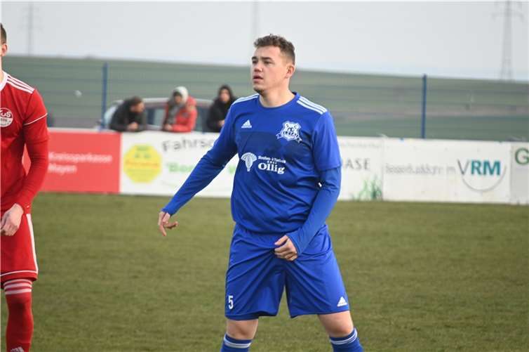 Nach seiner Gelb-Roten Karte im Spiel gegen die SG Vordereifel Müllenbach war Jan Uwe Geiermann gegen den SV Masburg zum Zuschauen verurteilt.  Foto: SK