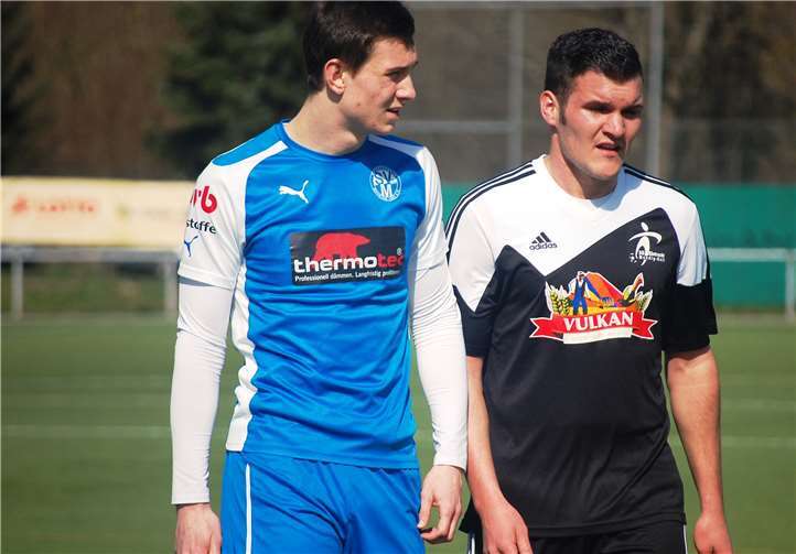 Nach seiner langen Verletzungspause läuft es auch bei Malte Wedemeyer (re.) noch nicht richtig rund. Gegen den VfL Rheinbach gelang ihm zumindest ein Treffer.SK