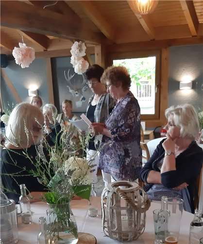 Neue Leitung Nach über 30 Jahren verabschieden sich Maria Breitbach und Maria Milles mit einem weinenden und einem lachenden Auge als Leiterinnen der Lauftreffabteilung. Foto: privat