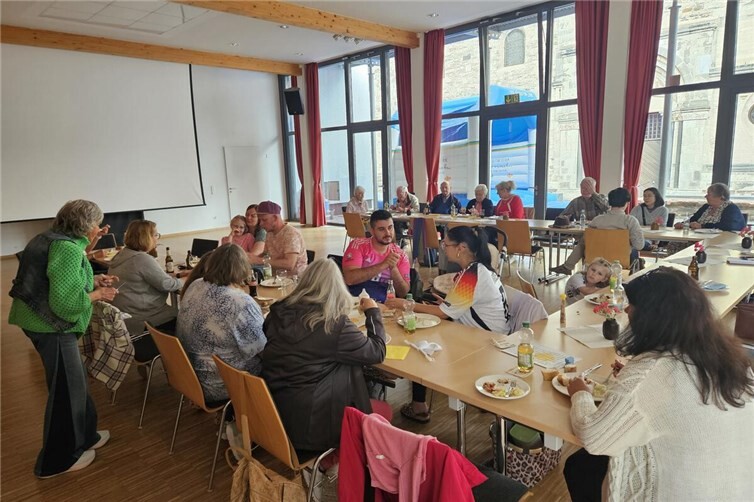 Nachbarschaft beim Essen