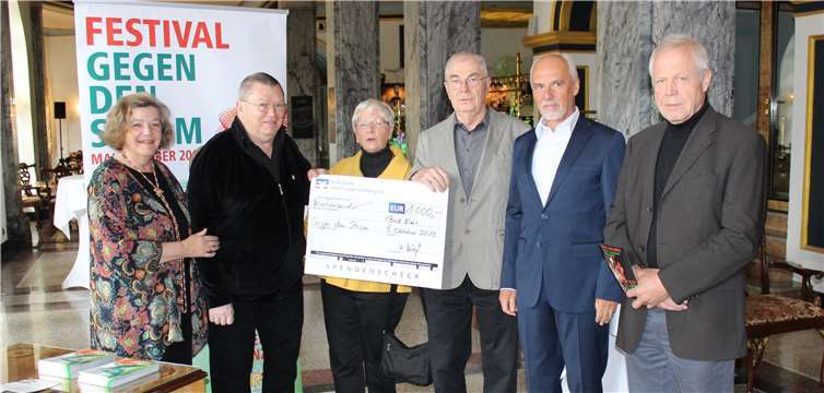 Nachdem die Bürgerstiftung Bad Ems bereits in den vergangenen Jahren aktiv das Lahnfestival „Gegen den Strom“ unterstützt hat, wollten Vorstand und Stiftungsrat dieses Engagement auch 2018 fortführen. Bürgerstiftung Bad Ems