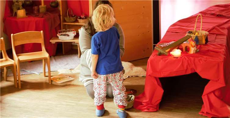 Nachdem die Kinder gespannt der Geschichte des Erzengels gelauscht hatten, konnte sich jedes Kind als Ritter fühlen.Foto: privat