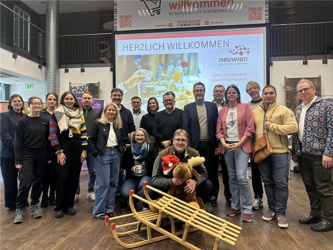 Nachdem die Stadt im vergangenen Jahr gemeinsam mit zahlreichen Partnern aus Hotellerie, Kultur und Freizeit das neue Tourismuskonzept entwickelt und vorgestellt hat, wurde jetzt erstmals ein „Tourismus-Frühstück“ durchgeführt – ein Format, das gezielt auf Vernetzung und Zusammenarbeit setzt. Foto: Stadtverwaltung Neuwied