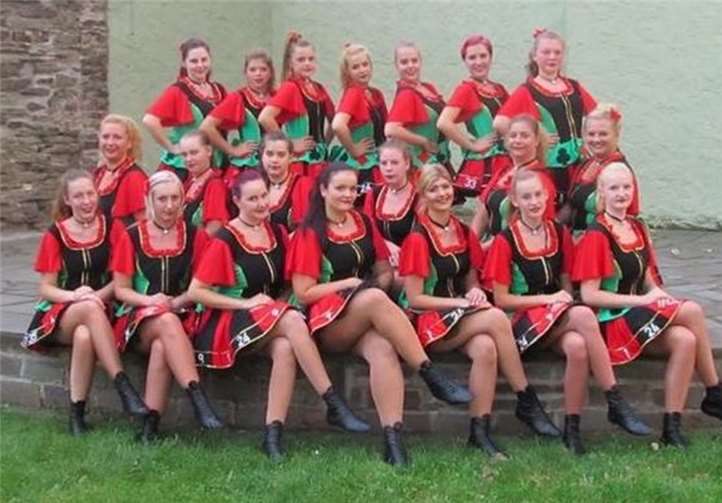 Nachdem sie ein Jahr ausgesetzt haben, freuen sich die Twirling Sticks besonders, beim diesjährigen NIkolausmarkt zahlreiche Gäste begrüßen zu können. privat