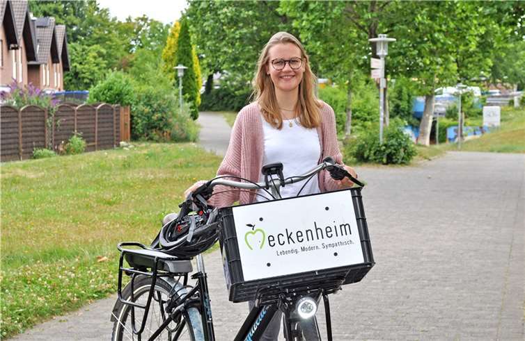 Nachhaltig für die Stadt Meckenheim unterwegs: Mobilitätsmanagerin Liena Humke. Foto: Stadt Meckenheim