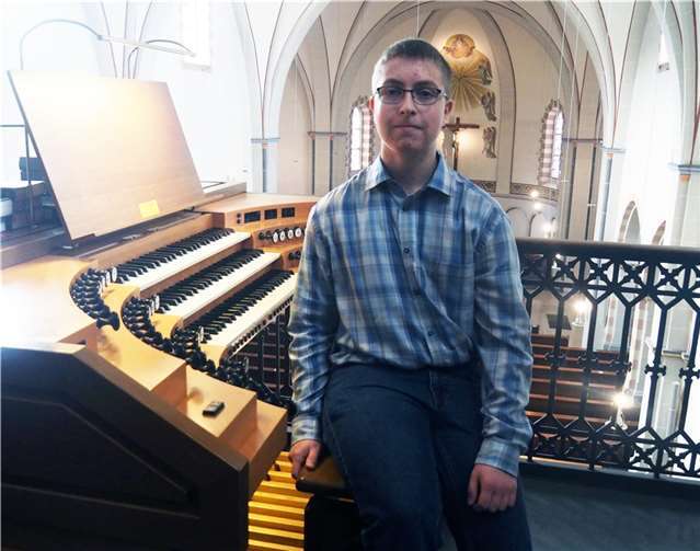 Nachwuchs-Organist Jonas Reif spielt am 3. September bei der Marktmusik zum Abendläuten. Foto: Stadt Bendorf