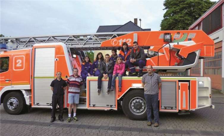 Nachwuchsfeuerwehrleute der Jugendfeuerwehr Krälingen begutachteten die Technik und den Alltag der Berufsfeuerwehr. Privat