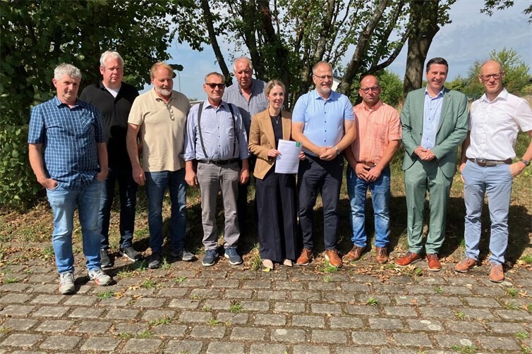 Nahmen am Gespräch teil (v.l.n.r.): Mario Orfgen, Andreas Buttgereit, Matthias Müller, Josef Schwan, Markus Kühn, Ellen Demuth, Harald Orthey, Dominik Ehrenstein, Janick Pape, Markus Mille. 