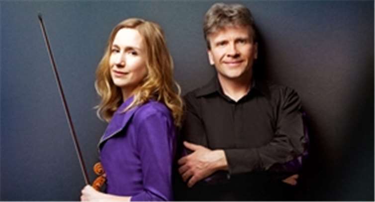 Nancy Dahm (Violine) und Timothy Steeves (Klavier) freuen sich auf das Konzert.privat