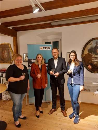 Natalja Kronenberg, Julia Müller, Josef Oster und Anna Brachtendorf. Foto: CDU Bassenheim