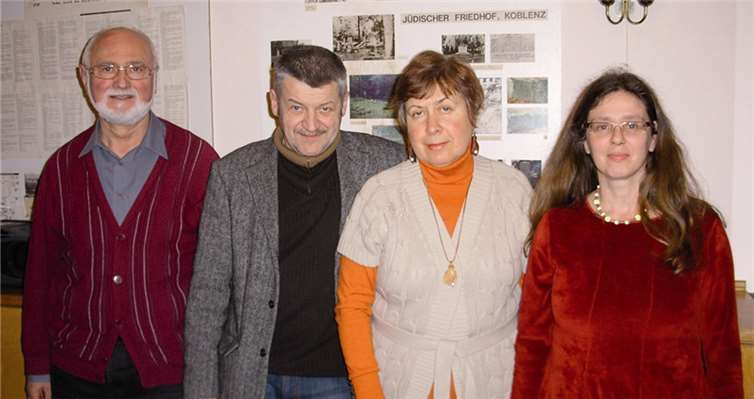 Nathanja Hüttenmeister (1.v.r. ) mit Mitgliedern der Christlich-Jüdischen Gesellschaft Koblenz.  Privat