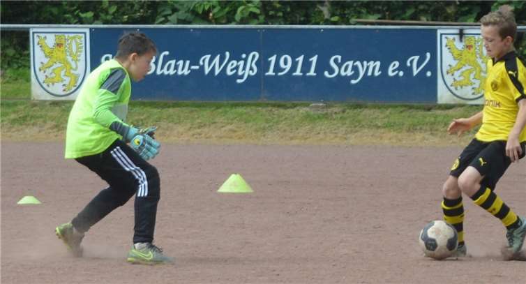 Natürlich durfte Fußball nicht fehlen, in Freundschaftsspielen zeigten die Spieler ihr Können.