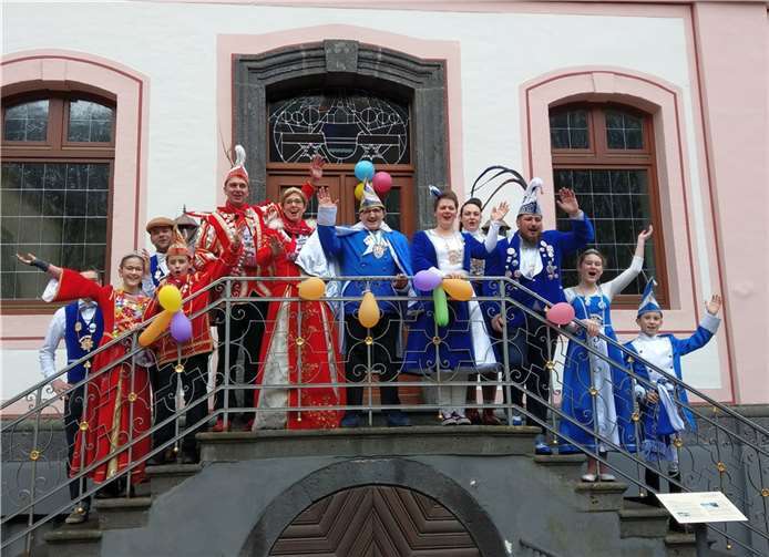 Natürlich durfte der Ebernacher Karnevalsprinz Manfred I mit seinem Elferrat nicht fehlen.  Quelle: Kloster Ebernach