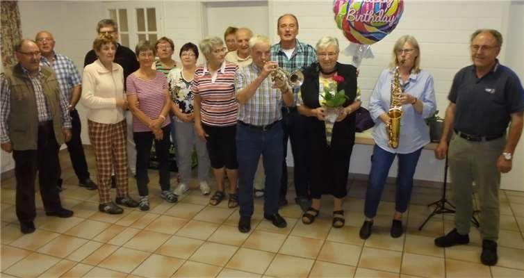 Natürlich wurde Elisabeth Jüngling ordnungsgemäß zum 80. Geburtstag gratuliert. Foto: privat