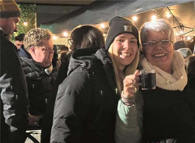 Natürlich wurde auch leckerer Glühwein angeboten.  Foto: privat