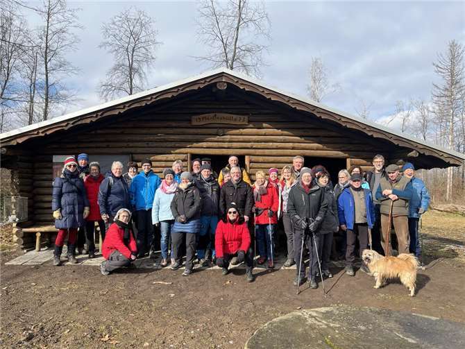 Natur und Geselligkeit: Jagdwurstwanderung in Kaisersesch endet am Kaminfeuer. Quelle: Eifelverein Kaisersesch