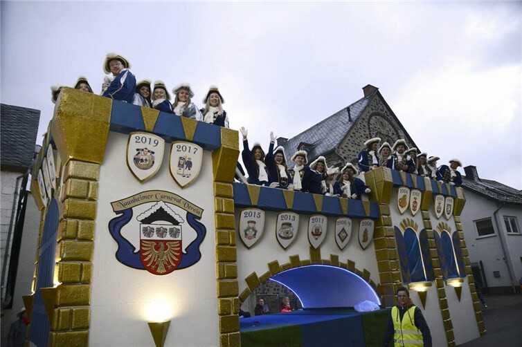 Naunheim freut sich auf einen bunten Abendumzug.