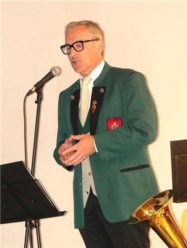 Neben Petra Weig von der Stadtkapelle Münstermaifeld, führte unter anderem Lothar Rink von den Gastgebern als Moderator durch das Abendkonzert.