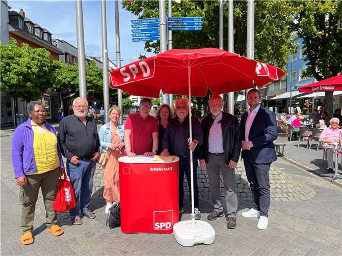 Neben dem Landesvorsitzenden der SPD Arbeitsgemeinschaft Fredi Winter waren auch die SPD Abgeordneten Lana Horstmann und Martin Diedenhofen sowie der Erste Bevollmächtigte der IG Metall Markus Eulenbach zugegen.  Foto: SPD AG60plus