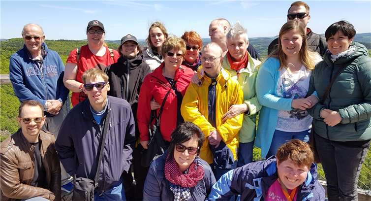 Neben den Infostationen über die Entstehung der Landschaft rund um die Saarschleife und die Lebensformen des Waldes, sorgten Erlebnisstationen mit einer Rutsche und einer Rialtobrücke mit Wackelelementen für viel Abwechslung und Spaß.Foto: privat