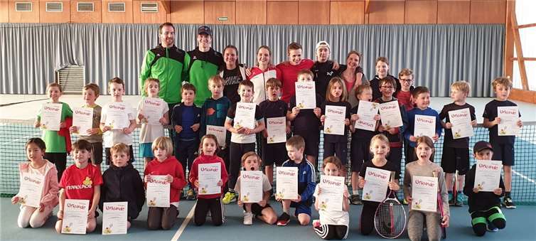 Neben den Mannschaftsspielen waren die Altenahrer Tenniskids auch auf vielen Tennisturnieren im gesamten Rheinland im Einsatz und konnten durchaus bereits einige Erfolge erzielen. Foto: privat