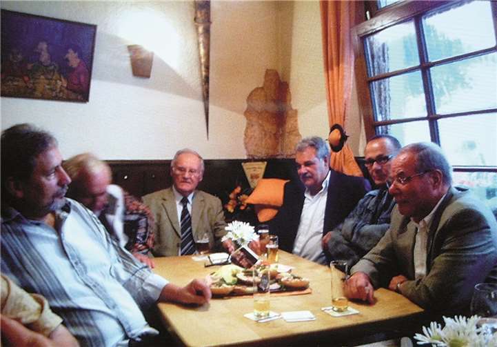 Neben kommunalpolitischen Themen wurde beim Frühschoppen der FWG über die Linzer Kirmes leidenschaftlich diskutiert.privat