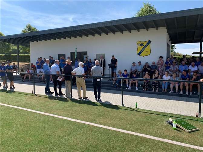 Neben viel Fleiß und zahlreichen Arbeitsstunden waren die letzten Wochen und Monate besonders von der Vorfreude auf das Sportfest und die damit verbundene Eröffnung und Einsegnung des neuen Kunstrasenplatzes geprägt.. Foto: privat